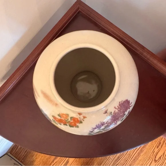 Vintage Japanese Porcelain Crackle Glaze Ginger Jar with Lid - Picture 6 of 12